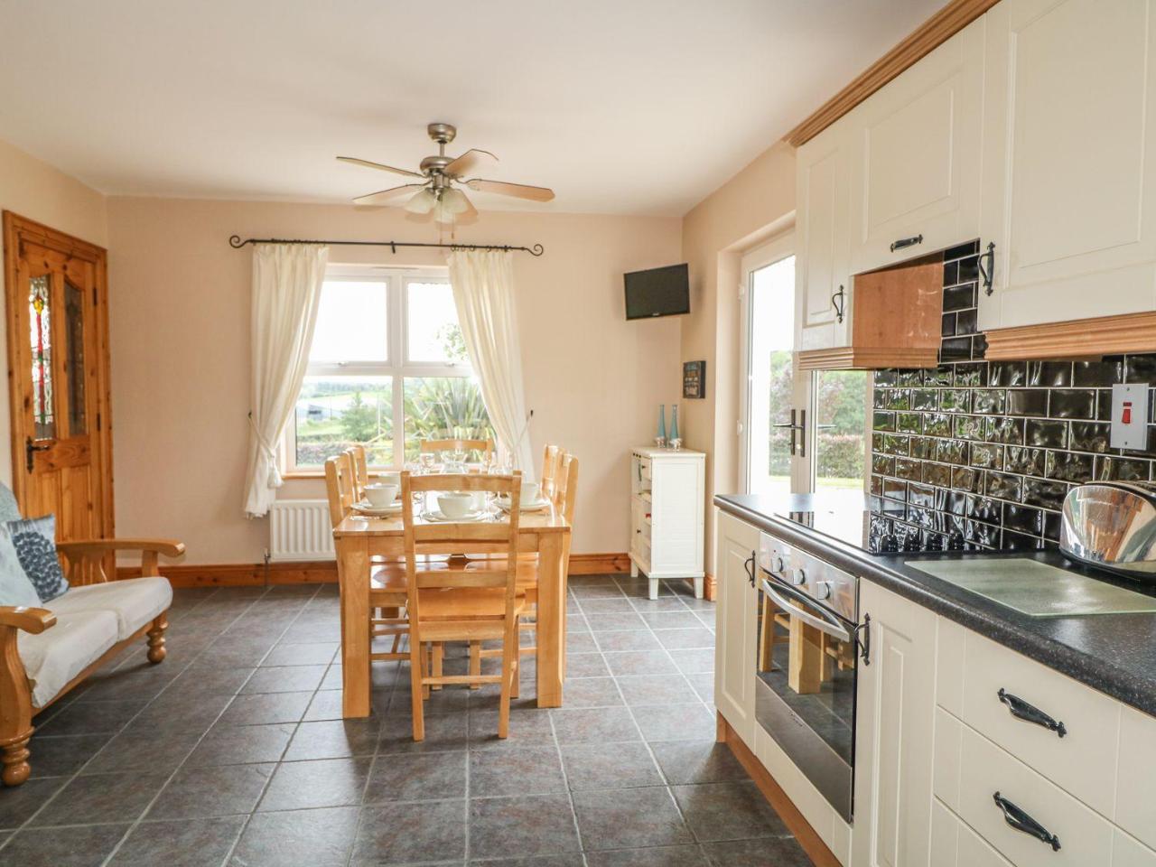 Kate'S Cottage Rathmullan Buitenkant foto